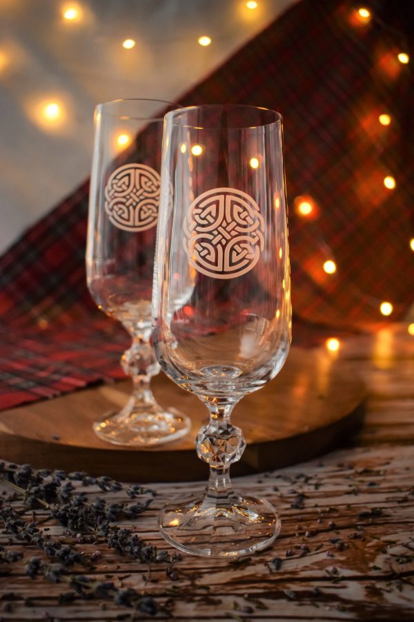 Burns Champagne Celtic Round scaled crystal champagne flutes